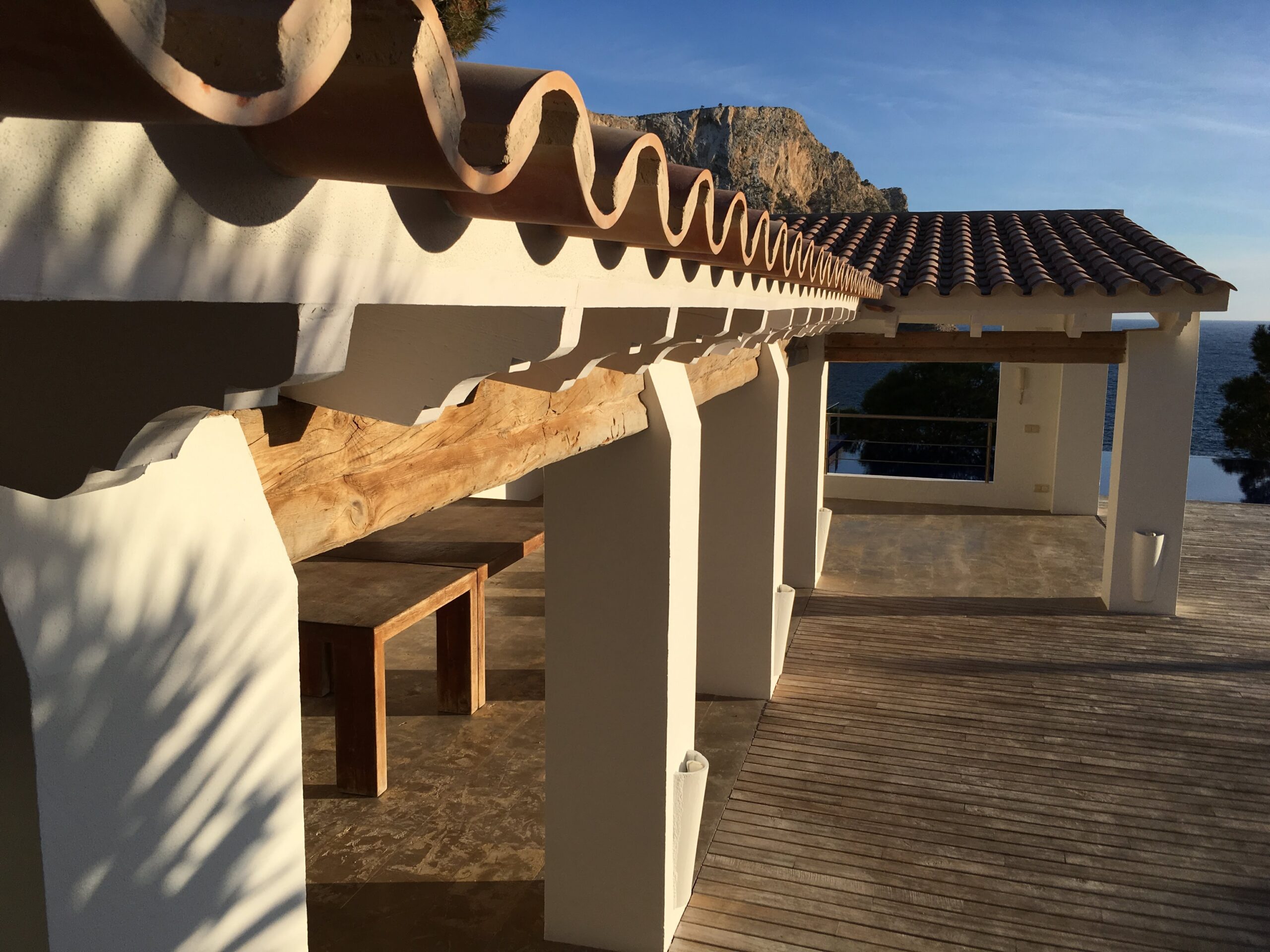 Rehabilitación integral de edificio en Mallorca por Reformas Marín Marí